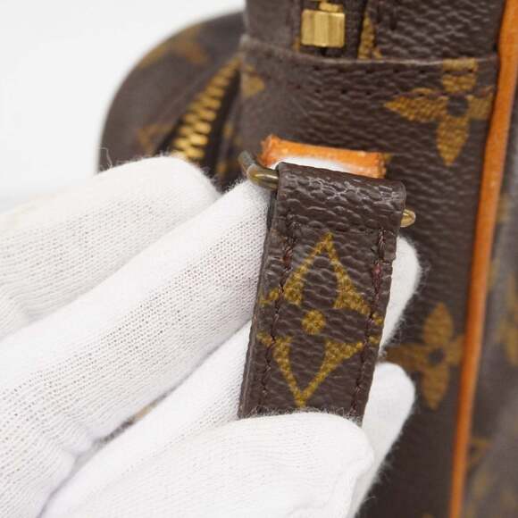 LOUIS VUITTON Brown Monogram Shoulder Bag - Picture 14 of 15